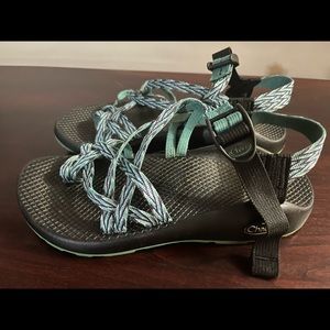Womens size 7 chacos
